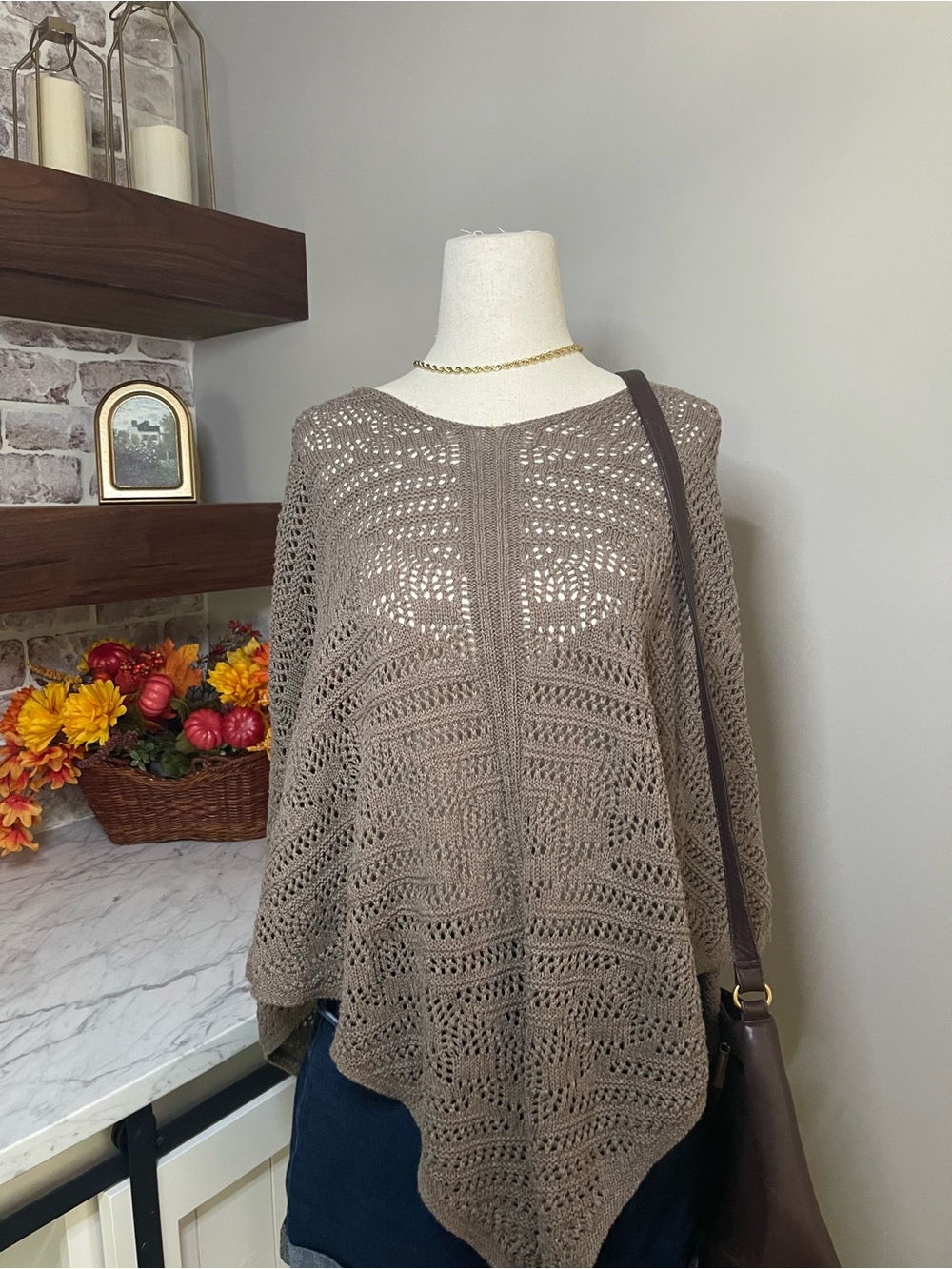 Jeanne Pierre Knit Pointed-Hem Poncho in Brown Size Medium Cotten